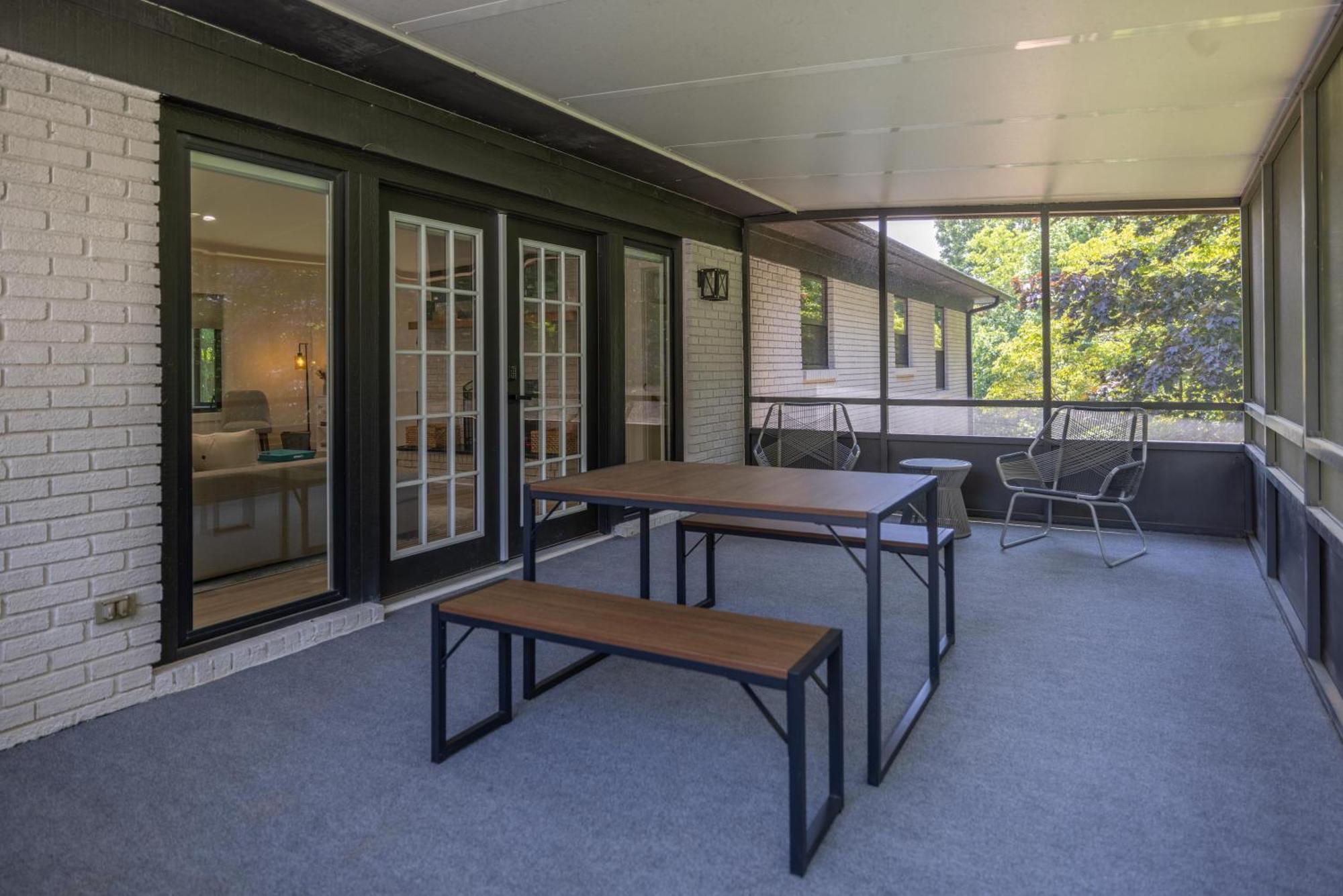فيلا Mid-Century Modern Impeccable Remodel With Hot Tub آشفيل المظهر الخارجي الصورة